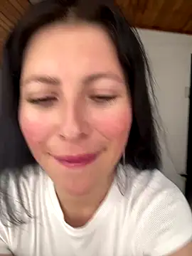 Snapshot of Mia_salinass chatting on September 12, 2025, 7:13 pm Mia salinass online show from September 12, 2025, 7:13 pm