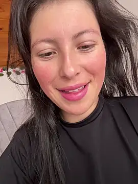 Snapshot of Mia_salinass chatting on December 4, 2025, 5:23 pm Mia salinass online show from December 4, 2025, 5:23 pm