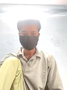 GirlsCrush  online show from February 19, 2026, 10:01 am