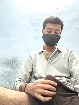 GirlsCrush  online show from November 8, 2025, 7:39 pm