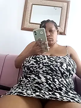 HappygalTheQueen online show from April 21, 2026, 7:59 am