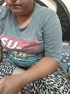 Snapshot of payal_261072_ chatting on September 24, 2025, 2:51 am payal 261072 online show from September 24, 2025, 2:51 am