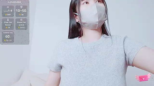 Snapshot of Zinzin_chan chatting on April 18, 2026, 5:37 pm Zinzin chan online show from April 18, 2026, 5:37 pm