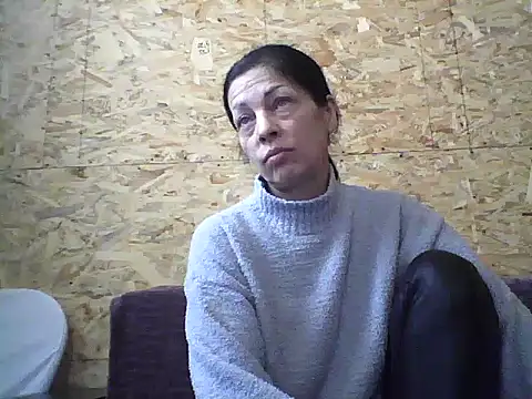 Snapshot of Milana38 chatting on November 6, 2025, 9:35 am Milana38 online show from November 6, 2025, 9:35 am