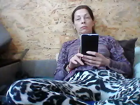 Snapshot of Milana38 chatting on November 23, 2025, 10:25 am Milana38 online show from November 23, 2025, 10:25 am