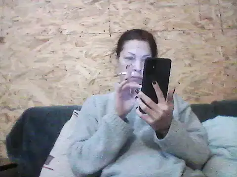 Snapshot of Milana38 chatting on December 3, 2025, 9:09 am Milana38 online show from December 3, 2025, 9:09 am