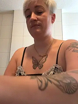 Snapshot of Rozendefotz chatting on October 30, 2025, 7:28 am Rozendefotz online show from October 30, 2025, 7:28 am