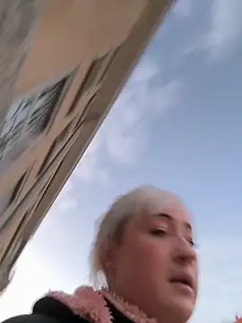 Snapshot of Rozendefotz chatting on November 19, 2025, 6:24 am Rozendefotz online show from November 19, 2025, 6:24 am