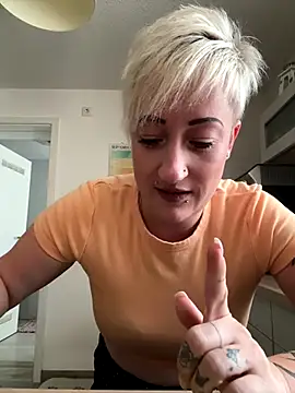 Snapshot of Rozendefotz chatting on September 15, 2025, 6:25 am Rozendefotz online show from September 15, 2025, 6:25 am