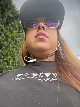 Tamara valentine online show from November 24, 2025, 8:31 pm