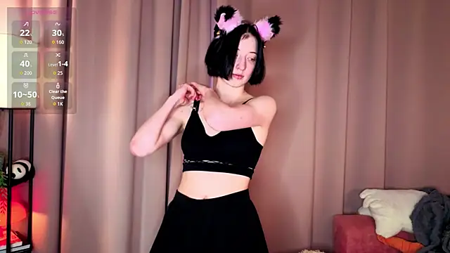 JuanaFriesz online show from April 18, 2026, 8:38 am