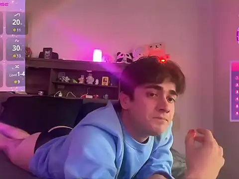 michaeltorrexxx online show from February 16, 2026, 11:24 pm