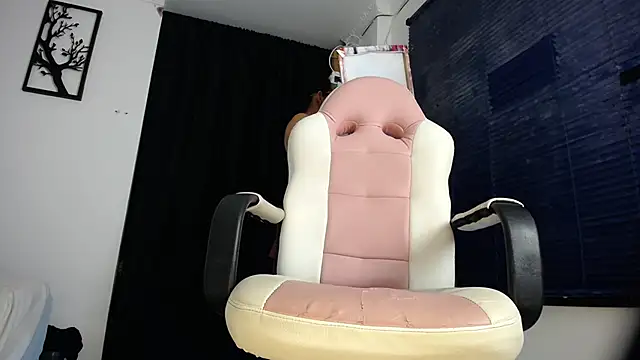 Snapshot of AnaliaBassi chatting on November 8, 2025, 6:50 am AnaliaBassi online show from November 8, 2025, 6:50 am