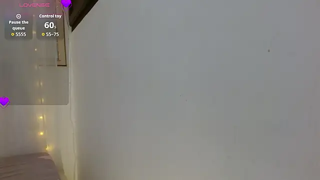 Snapshot of NoraParkeer chatting on October 4, 2025, 7:15 pm NoraParkeer online show from October 4, 2025, 7:15 pm