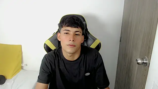 Snapshot of Austin_col_ chatting on September 13, 2025, 8:31 pm Austin col online show from September 13, 2025, 8:31 pm