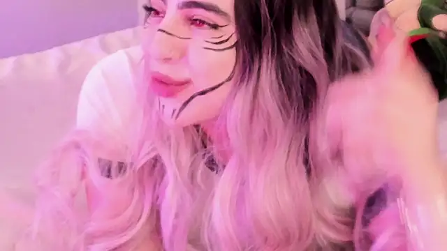 Camila Matinez  online show from March 27, 2026, 1:25 am