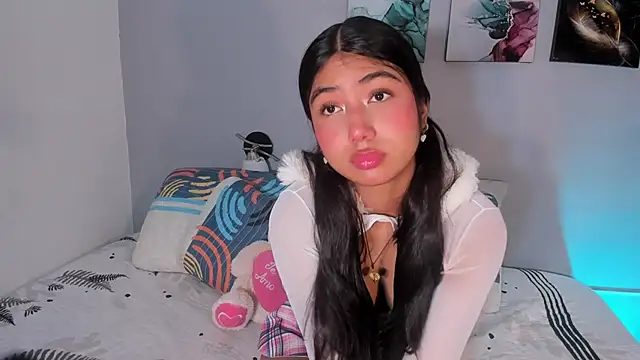 KimTayloor1 online show from November 7, 2025, 7:51 pm