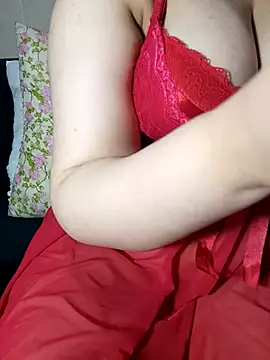 Aomtiz8 online show from December 4, 2025, 7:18 am