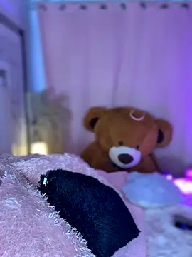 Emiily Moore1 online show from November 9, 2025, 1:31 am