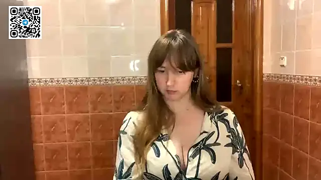 Snapshot of MaroonMoon_ chatting on September 29, 2025, 7:30 pm MaroonMoon online show from September 29, 2025, 7:30 pm