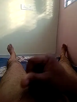 bobby3374 online show from November 7, 2025, 11:04 am