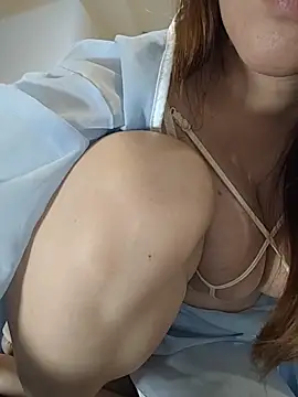 Lovelyanan online show from November 5, 2025, 3:37 pm