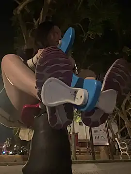 Lovelyanan online show from March 18, 2026, 1:57 pm