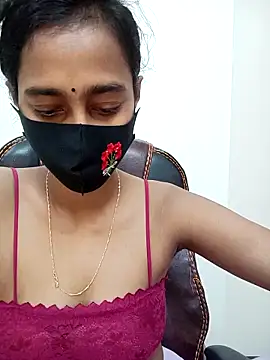 Softecho-03 online show from November 2, 2025, 3:06 pm