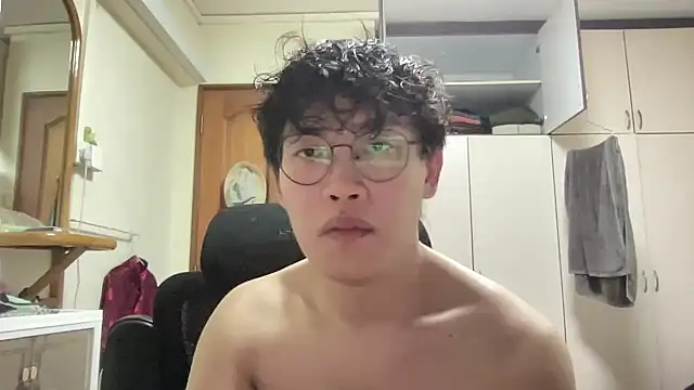 Passionatetwink2 online show from February 25, 2026, 11:32 am