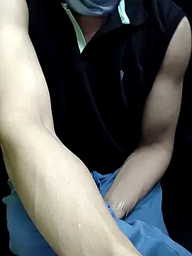 Snapshot of chocolate_alone chatting on November 6, 2025, 9:46 am chocolate alone online show from November 6, 2025, 9:46 am