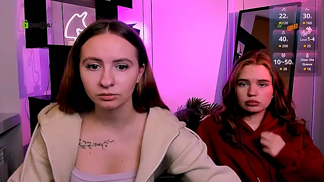 Snapshot of mila_glow1 chatting on November 8, 2025, 7:17 pm mila glow1 online show from November 8, 2025, 7:17 pm