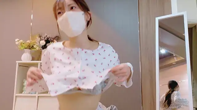 Snapshot of RIRI-style chatting on October 29, 2025, 4:39 pm RIRI-style online show from October 29, 2025, 4:39 pm