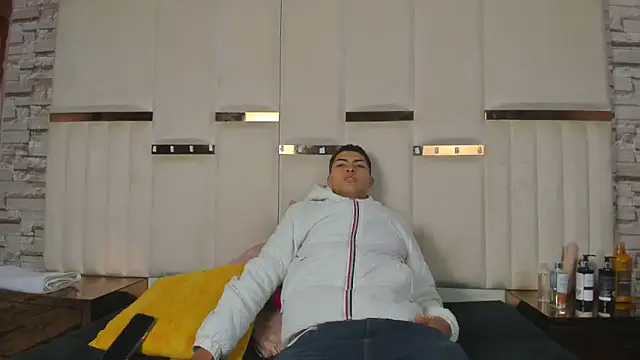 ClioandDemeteer online show from September 27, 2025, 3:45 am