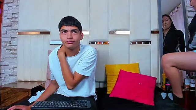 ClioandDemeteer online show from September 16, 2025, 3:40 am