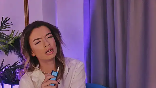 LollyShine online show from January 13, 2026, 8:02 pm