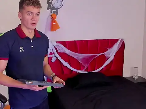 Snapshot of paull_george chatting on October 28, 2025, 2:38 pm paull george online show from October 28, 2025, 2:38 pm