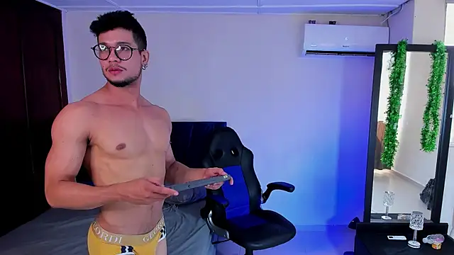 Snapshot of paull_george chatting on December 5, 2025, 4:38 pm paull george online show from December 5, 2025, 4:38 pm