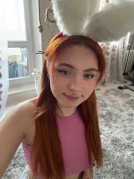 LunaMillie online show from April 2, 2026, 10:22 am