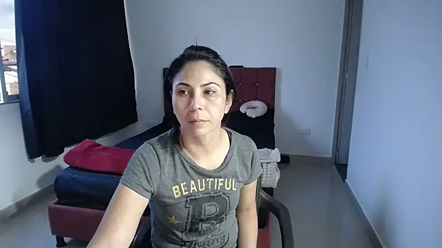 yohacriss online show from December 4, 2025, 10:31 pm