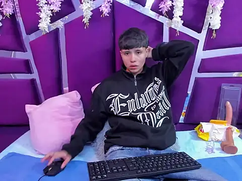 Bruno Cruzz online show from November 23, 2025, 2:21 am