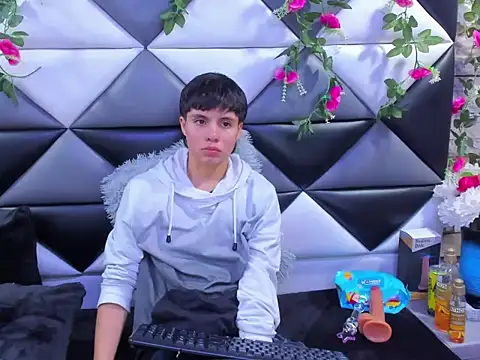 Bruno Cruzz online show from October 24, 2025, 2:43 am