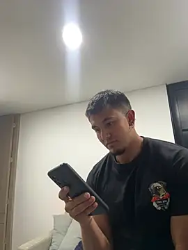 JeanLust online show from April 6, 2026, 1:12 am