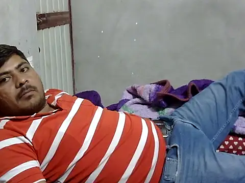 Ajmersingh335512 online show from April 3, 2026, 4:24 pm