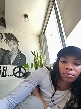 babyitsItaly online show from March 5, 2026, 9:33 pm