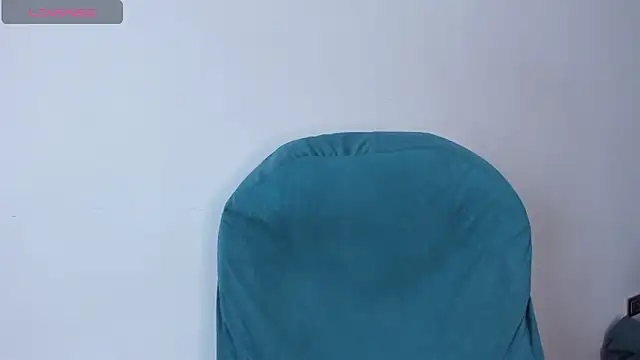 Tsuki Maru online show from April 17, 2026, 9:06 pm