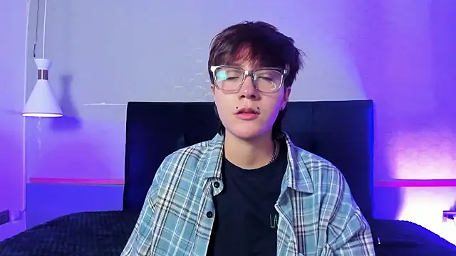 Tsuki Maru online show from January 13, 2026, 3:43 am