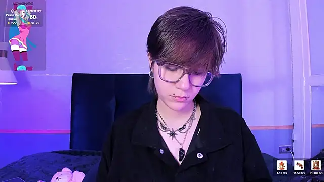 Tsuki Maru online show from February 25, 2026, 10:20 pm