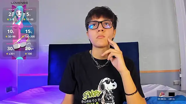 Tsuki Maru online show from November 28, 2025, 8:42 pm