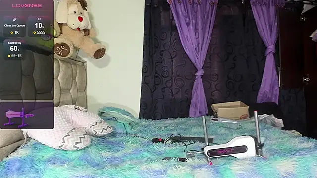 skinnyanddaphne online show from March 9, 2026, 6:55 pm