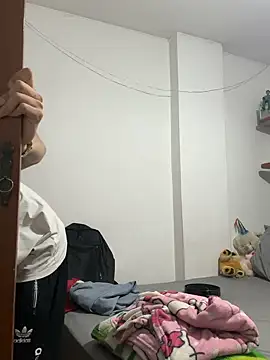 Snapshot of Luck__090 chatting on September 23, 2025, 11:23 pm Luck  090 online show from September 23, 2025, 11:23 pm